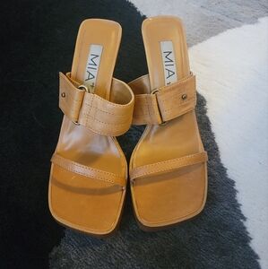 Mia Tan Heels